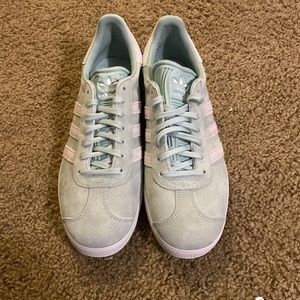 Brand New..Adidas Originals Mint suede Gazelle Sneakers